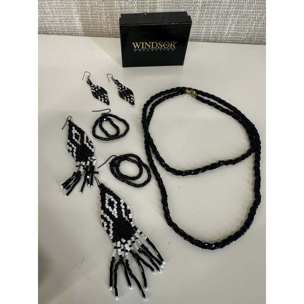 Windsor‎ Black White Beaded Necklace Earrings Set With Box - 056 (9)